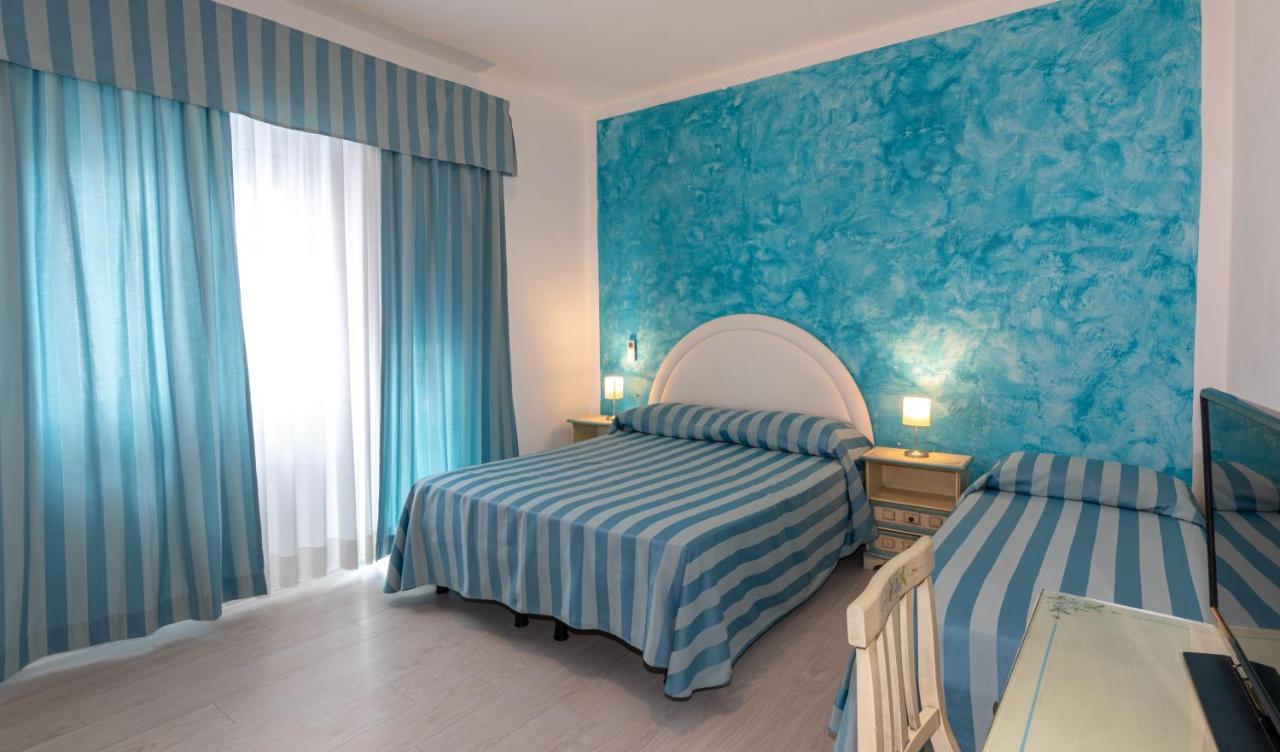 לידו די ג'סולו Hotel Paolina מראה חיצוני תמונה